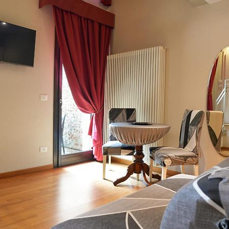 Honey Rooms Ferrara Eksteriør bilde