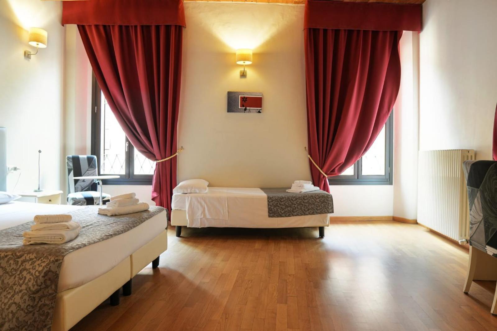 Honey Rooms Ferrara Eksteriør bilde