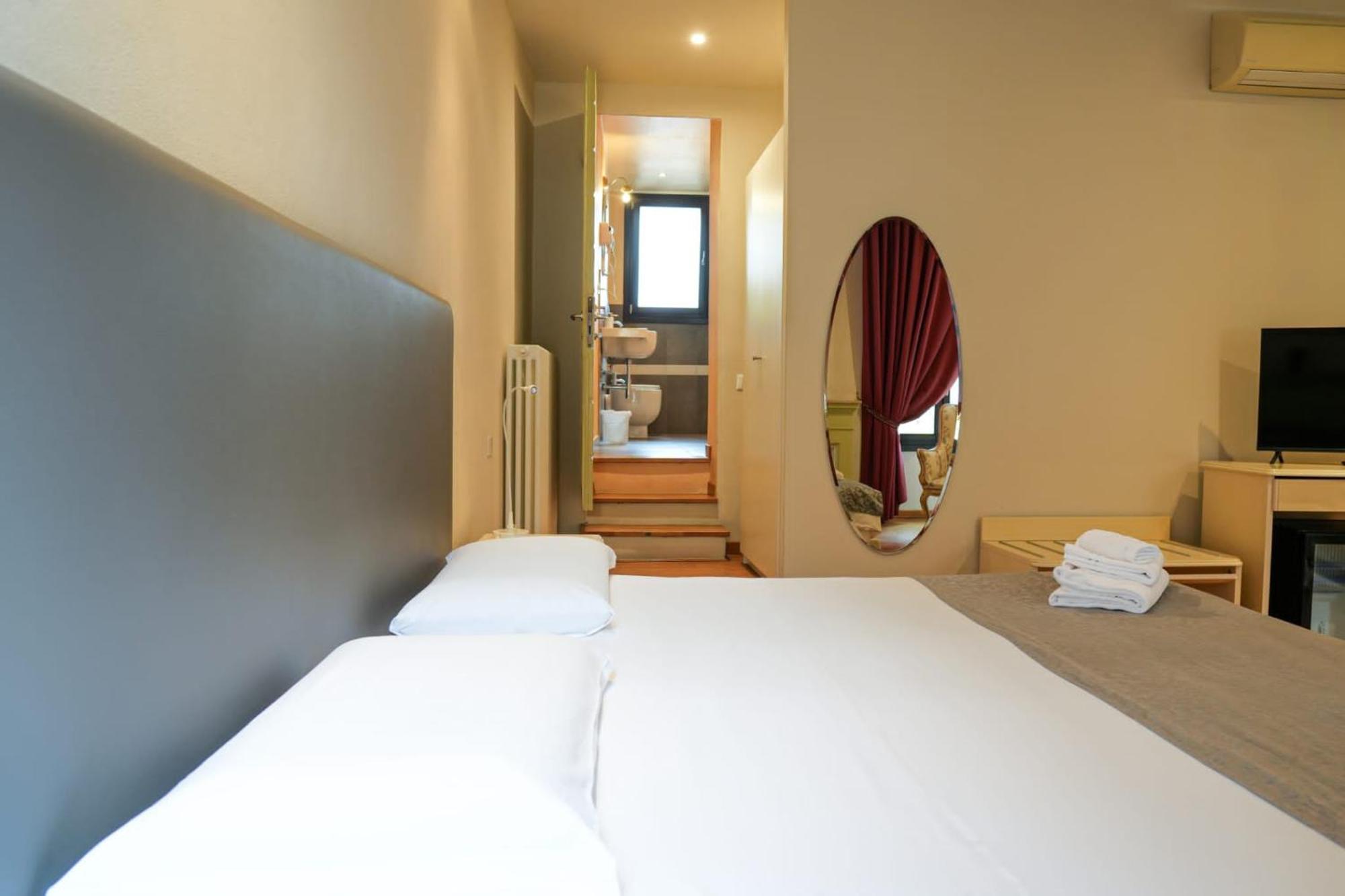 Honey Rooms Ferrara Eksteriør bilde